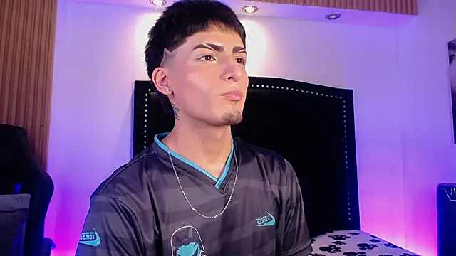 MateoMitchell online show from April 2026 04:45:02 AM