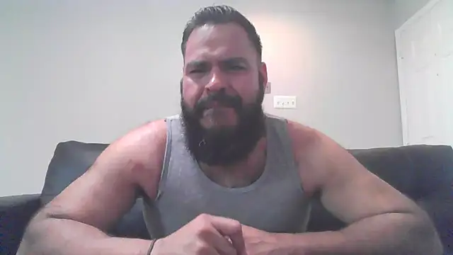 BigJohnBear39 online show from October 2025 04:45:01 AM
