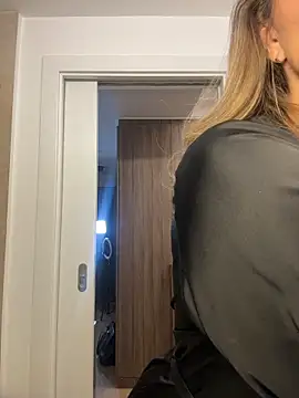 Snapshot of AvaMaddisson chatting on February 2026 03:16:02 AM AvaMaddisson online show from February 2026 03:16:02 AM