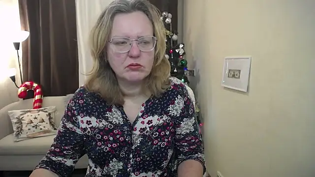 VestaWoody online show from December 2025 07:17:01 AM