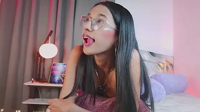 luna valen online show from November 2025 09:04:01 PM