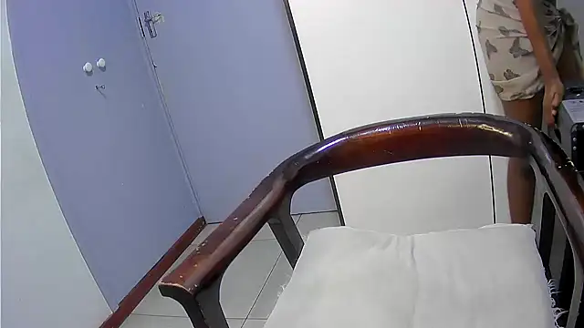 Pretty-C online show from October 2025 03:40:02 AM