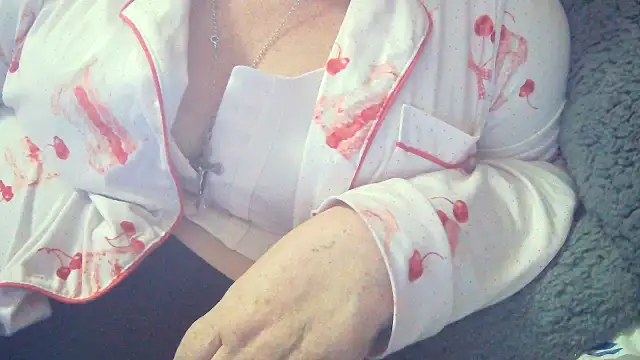 Playful MILF Demi online show from February 2026 10:18:01 AM