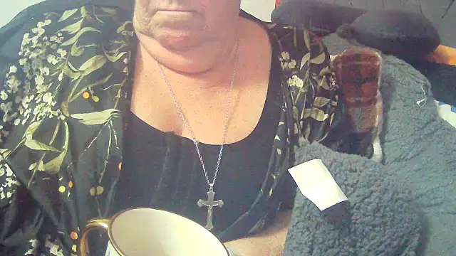 Playful MILF Demi online show from February 2026 04:38:01 PM