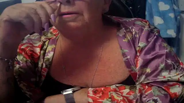 Playful MILF Demi online show from July 2026 06:21:02 PM