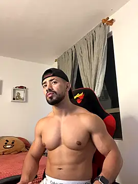 Ezzio Scolaro online show from November 2025 11:47:02 PM