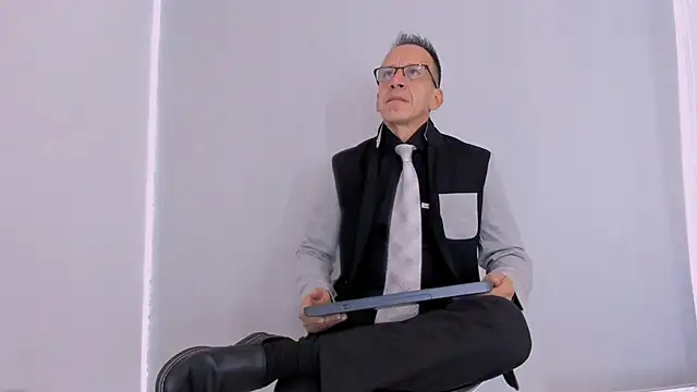  axelking  online show from October 2025 11:44:02 AM