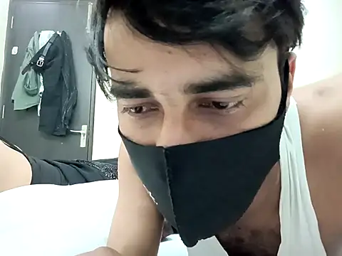 horny milf couple online show from October 2025 06:43:01 PM