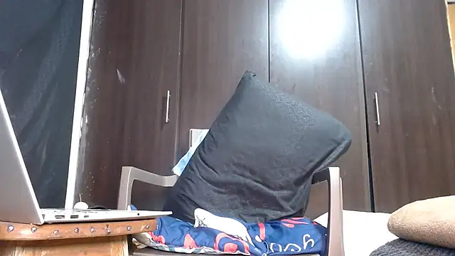 imsammytop online show from December 2025 10:57:02 AM