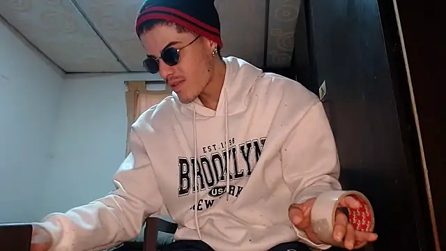 imsammytop online show from March 2026 12:10:02 PM