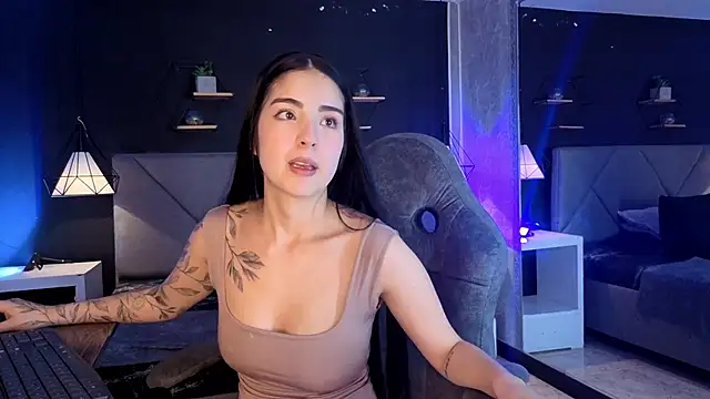 giapearl25 online show from November 2025 02:01:01 AM