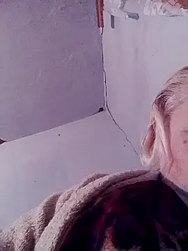 LusiyaGold5 online show from November 2025 08:31:01 PM