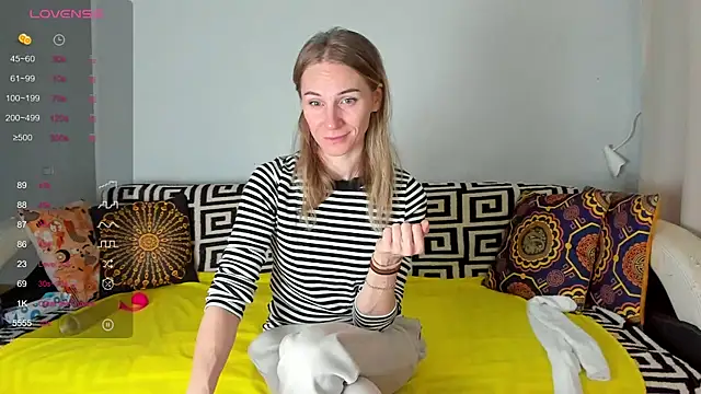 Snapshot of Amalia_Mio chatting on November 2025 07:41:01 AM Amalia Mio online show from November 2025 07:41:01 AM