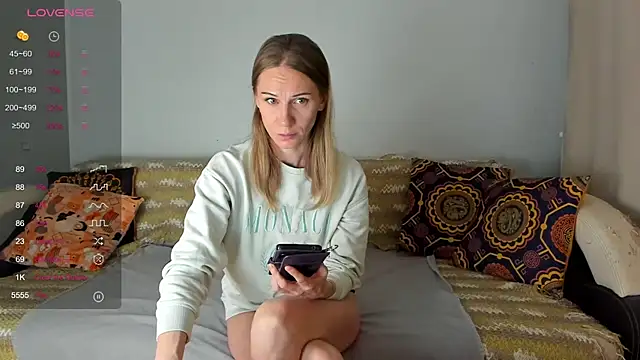 Snapshot of Amalia_Mio chatting on December 2025 08:12:02 AM Amalia Mio online show from December 2025 08:12:02 AM