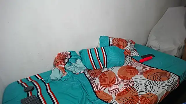 Snapshot of babyperla_hot chatting on October 2025 02:44:01 AM babyperla hot online show from October 2025 02:44:01 AM