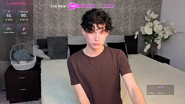 Cute Mike online show from November 2025 04:36:01 PM