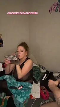amandatheblondewife online show from April 2026 12:39:01 PM