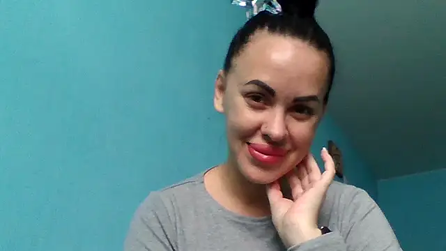 Snapshot of Stefaniyaxq chatting on October 2025 09:29:01 AM Stefaniyaxq online show from October 2025 09:29:01 AM