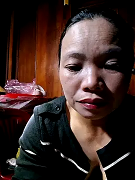 Snapshot of miomio-12 chatting on October 2025 01:10:01 PM miomio-12 online show from October 2025 01:10:01 PM