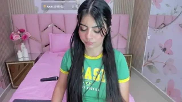 Laia 18 online show from November 2025 01:36:01 AM