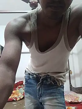 Snapshot of Binny91 chatting on December 2025 01:51:01 PM Binny91 online show from December 2025 01:51:01 PM