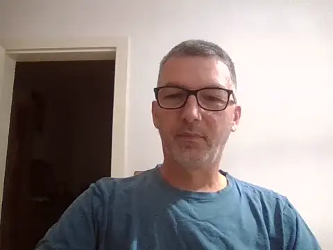 Snapshot of SilkenQuip chatting on October 2025 04:19:01 PM SilkenQuip online show from October 2025 04:19:01 PM