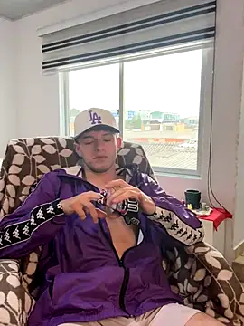 noah red online show from October 2025 02:14:01 PM