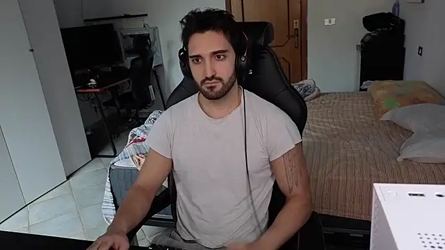 Al3xox02 online show from February 2026 11:30:02 AM