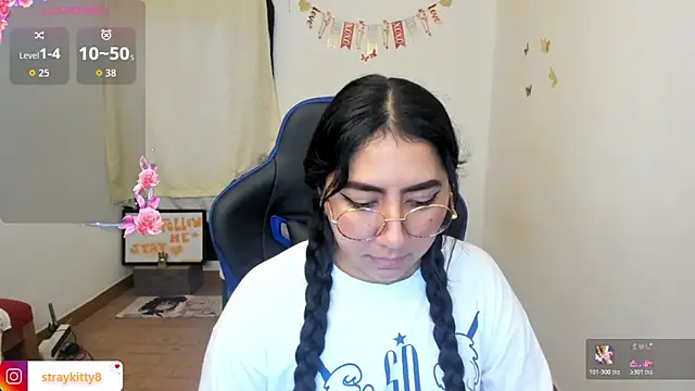 LoveLyy- online show from March 2026 03:45:01 PM