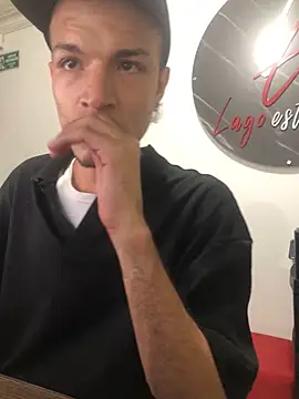 santyrestrepo online show from October 2025 10:19:01 PM