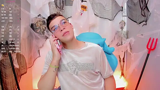 Snapshot of alex_boyy chatting on October 2025 06:09:01 PM alex boyy online show from October 2025 06:09:01 PM