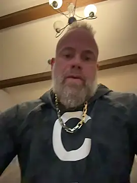 Snapshot of Muscledick40 chatting on February 2026 03:54:01 AM Muscledick40 online show from February 2026 03:54:01 AM