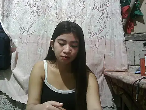 Snapshot of Hot_Lina31 chatting on October 2025 04:18:01 PM Hot Lina31 online show from October 2025 04:18:01 PM