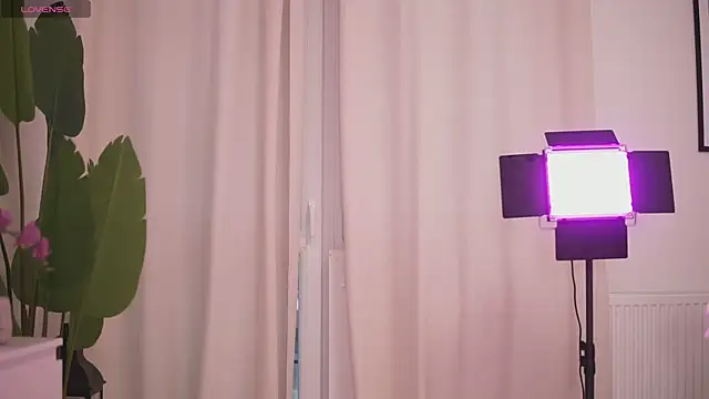 GiaInked online show from April 2026 04:34:01 AM