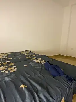 Monica  Bellucci   online show from December 2025 01:20:01 PM