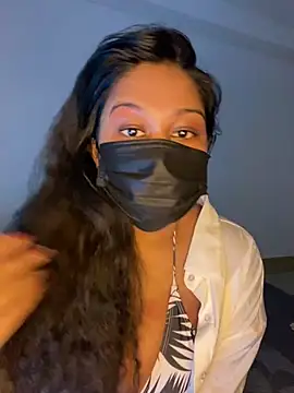 Snapshot of Monica__Bellucci__ chatting on February 2026 06:59:02 PM Monica Bellucci online show from February 2026 06:59:02 PM