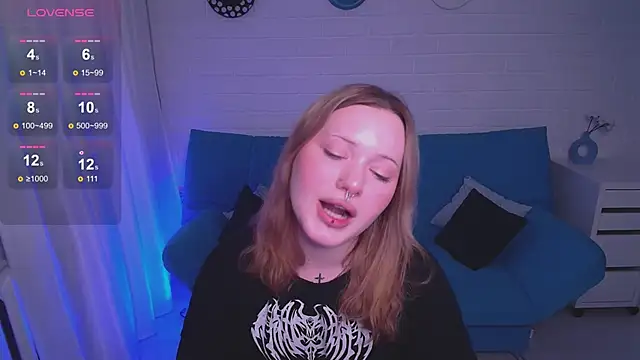 AuroraMour online show from October 2025 04:07:02 PM