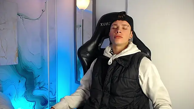 JackFrosst online show from March 2026 12:32:01 PM