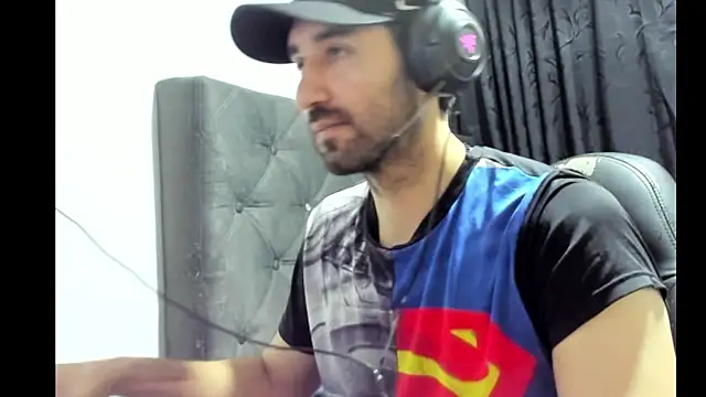 coolfriki online show from October 2025 03:21:02 AM