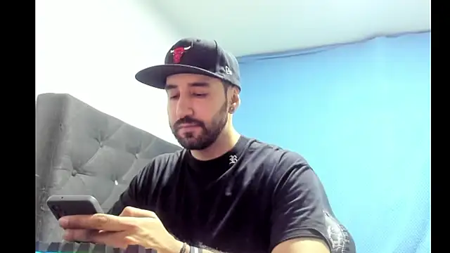 coolfriki online show from February 2026 03:43:01 AM