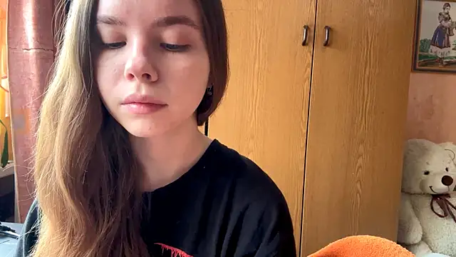 EhtelBiondi online show from January 2026 08:08:02 AM