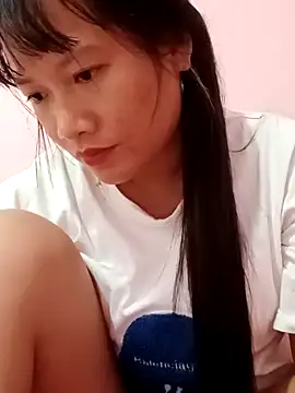 TrangNemo online show from October 2025 03:48:01 AM