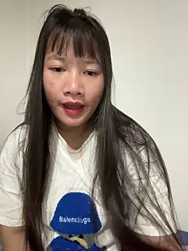 TrangNemo online show from November 2025 12:32:01 AM