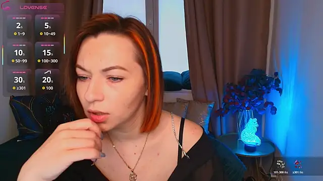 Snapshot of Serena_Foxxx chatting on May 2026 01:45:01 AM Serena Foxxx online show from May 2026 01:45:01 AM