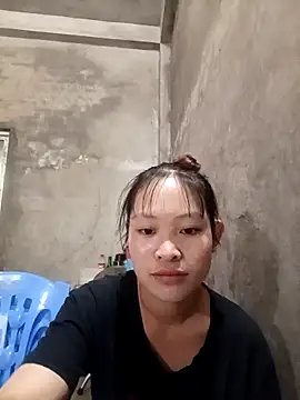 Young vietnamese online show from October 2025 12:11:02 AM