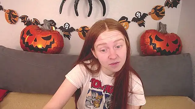 Evarey  online show from October 2025 05:20:02 AM