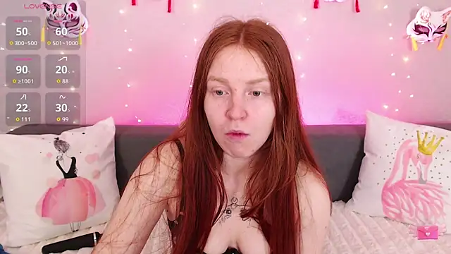 Snapshot of Evarey_ chatting on May 2026 04:07:01 AM Evarey online show from May 2026 04:07:01 AM