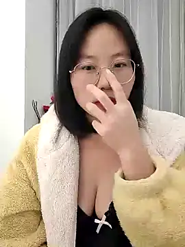 Snapshot of nini10052025 chatting on October 2025 01:36:03 PM nini10052025 online show from October 2025 01:36:03 PM