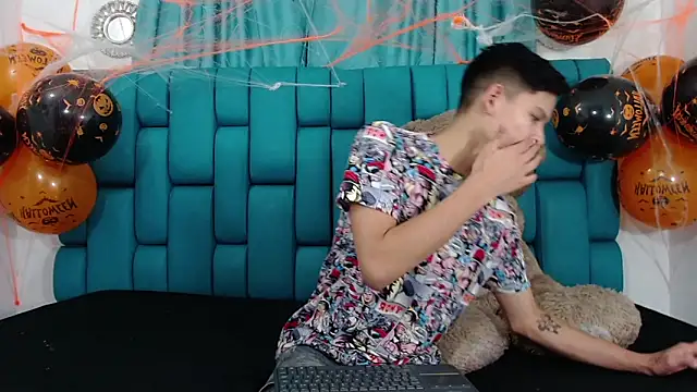 Brian hot online show from October 2025 12:02:02 PM