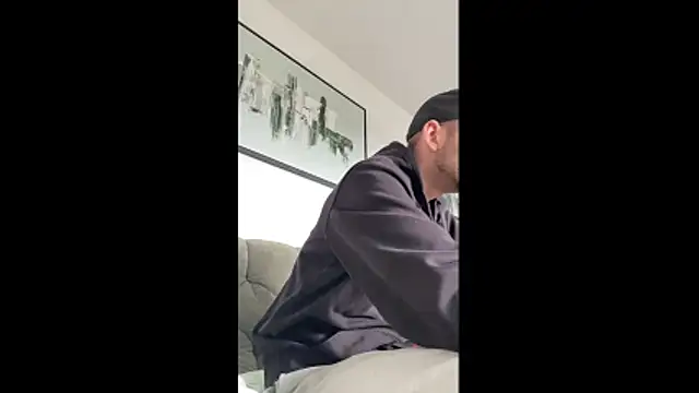 MolleDolle online show from October 2025 02:32:02 PM